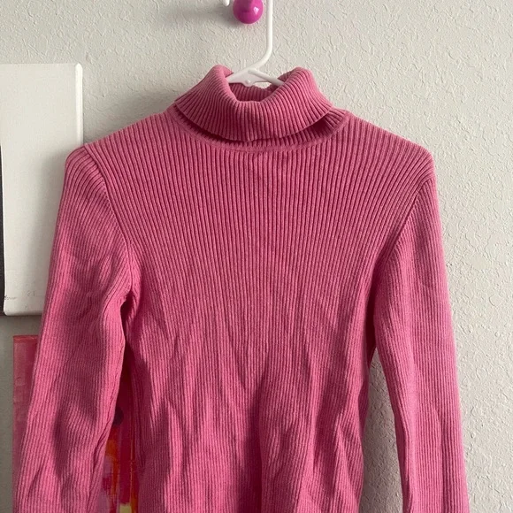 pink turtleneck - Picture 1 of 3